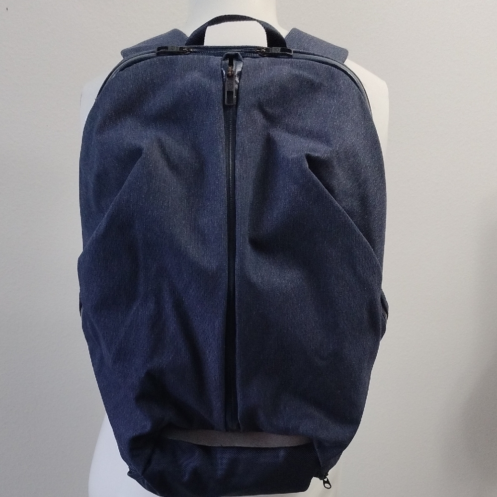 Lululemon Para Backpack for Laptop School Gym Travel Multi Pocketed Blue & Gray